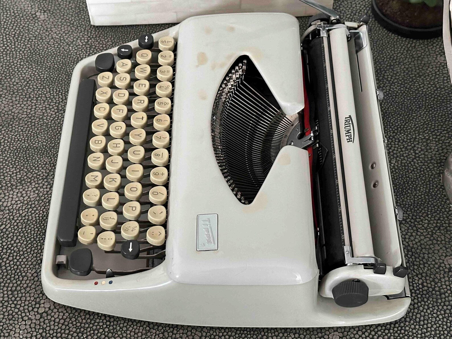 Triumph Tippa 1 Typewriter with Qwerty Layout, 1966, Made in Germany