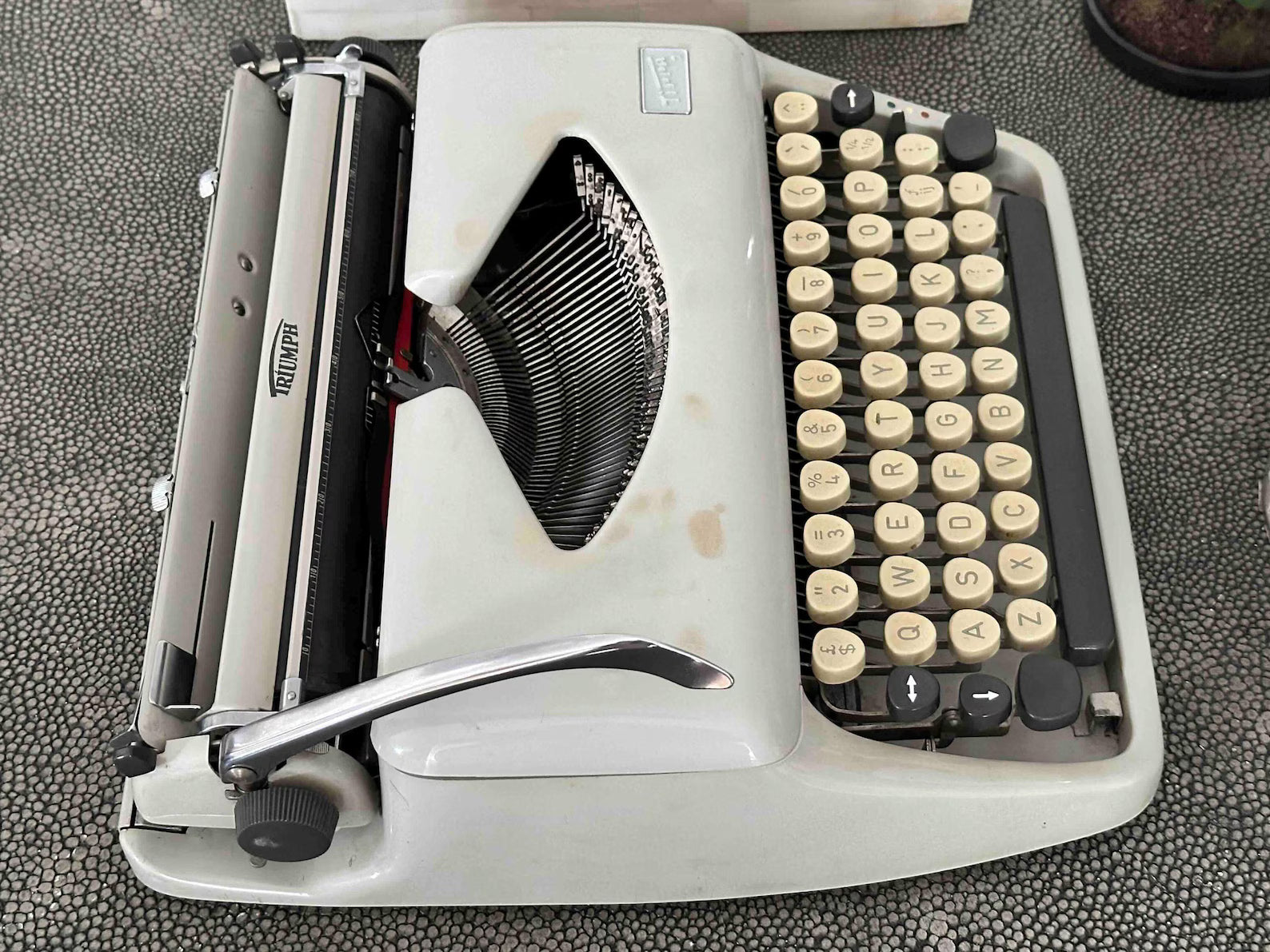 Triumph Tippa 1 Typewriter with Qwerty Layout, 1966, Made in Germany