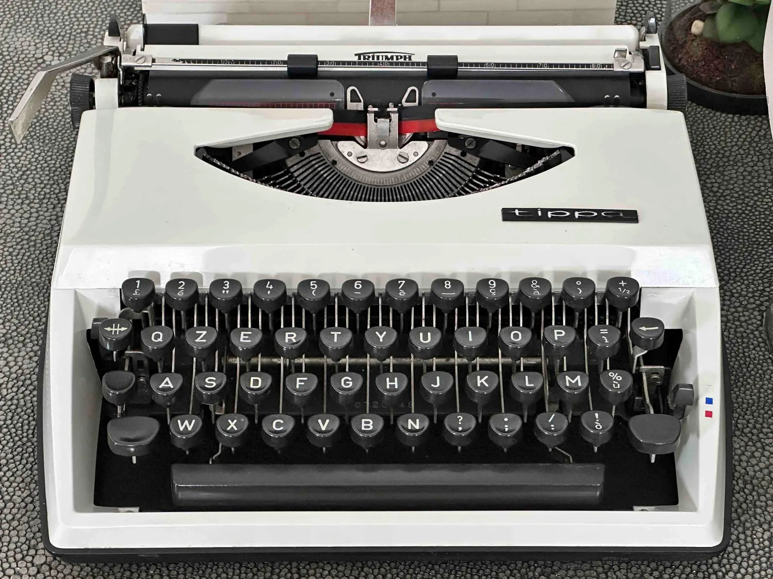 Triumph Tippa Typewriter with Sans Serif Cubic Font, Qzerty Layout, 1970s, Made in Holland