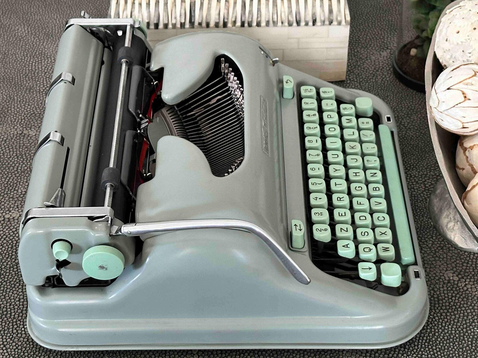 Hermes Media 3 Typewriter with Techno Pica Font, Azerty Layout, 1965, Made in Switzerland