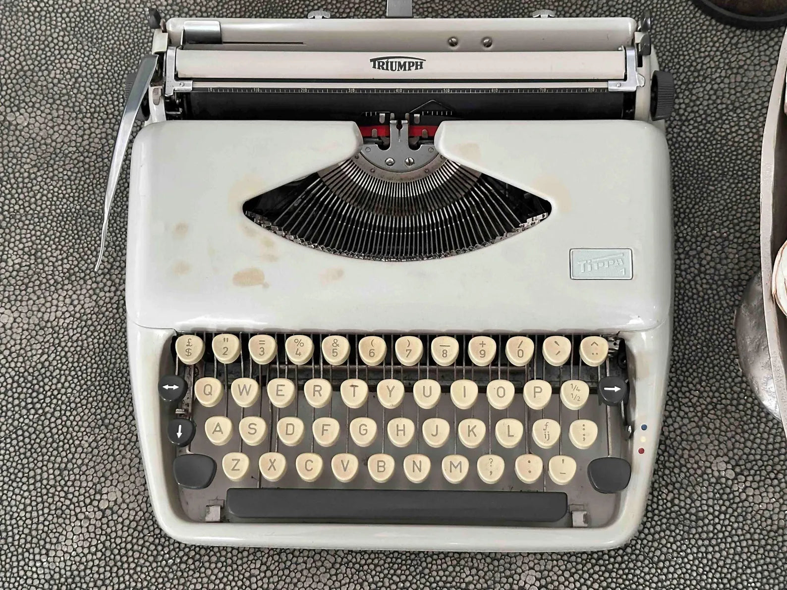 Triumph Tippa 1 Typewriter with Qwerty Layout, 1966, Made in Germany