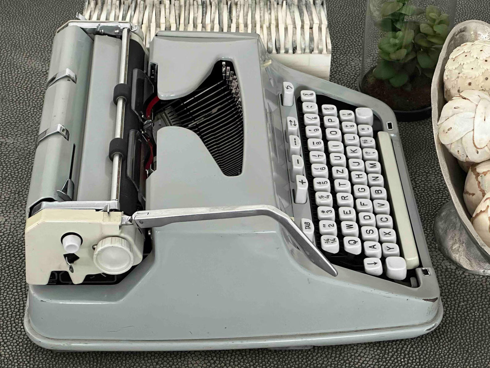 Hermes 3000 Typewriter with Qwertz Layout, 1968, Made in Switzerland, Fully Functional