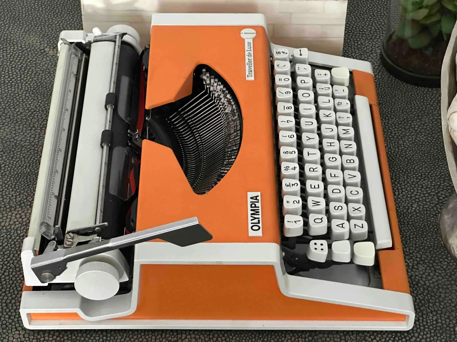 Olympia Traveller de Luxe Typewriter with Qwerty Layout, 1977, Orange, Fully Functional